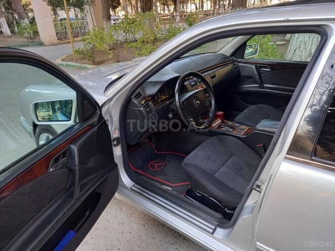 Mercedes E 240 1999, 377,700 km - 2.4 l - Sumqayıt