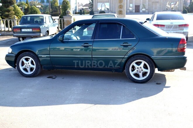 Mercedes C 180 1995, 480,000 km - 1.8 l - Saatlı