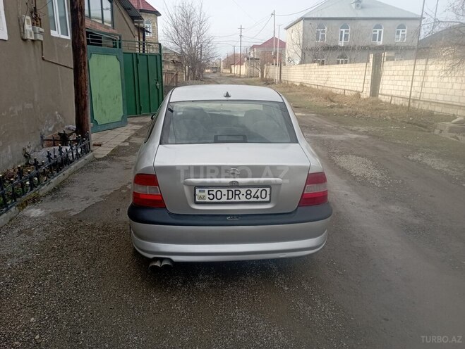 Opel Vectra 1998, 321,000 km - 1.8 l - Quba