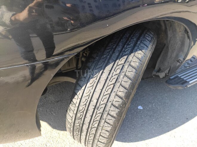 Kia Carens 2011, 302,000 km - 2.0 л - Bakı