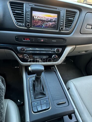Kia Carnival 2017, 186,000 km - 2.2 l - Bakı