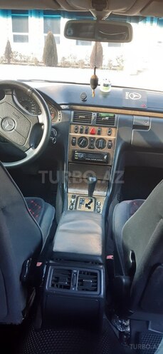 Mercedes E 240 1998, 354,201 km - 2.4 l - Gəncə
