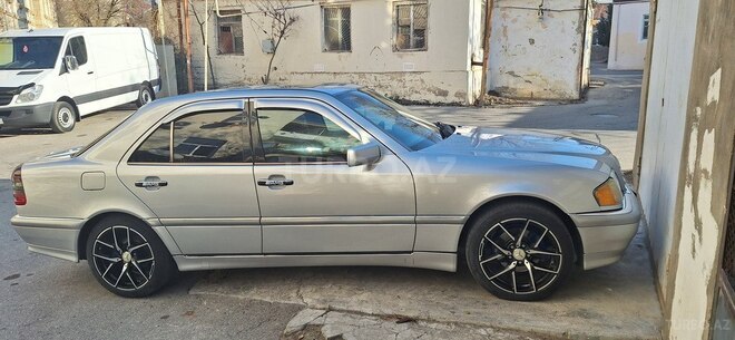 Mercedes C 230 1998, 300,877 km - 2.3 л - Bakı