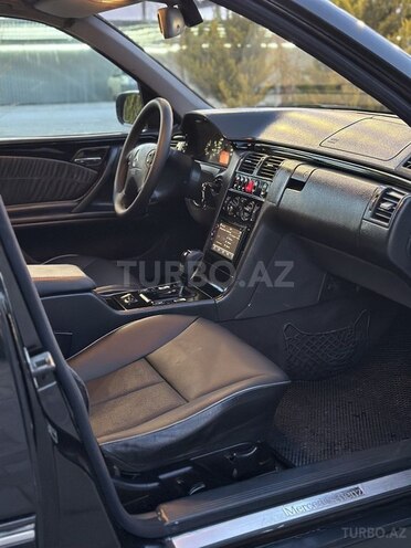 Mercedes E 220 2000, 350,000 km - 2.2 l - Saatlı