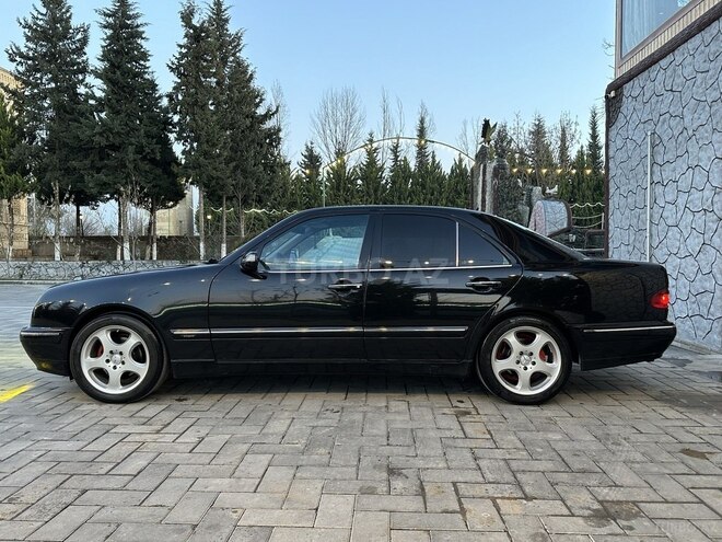 Mercedes E 220 2000, 350,000 km - 2.2 l - Saatlı
