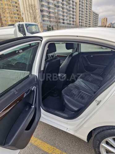 Volkswagen Passat 2014, 184,000 km - 1.8 l - Bakı