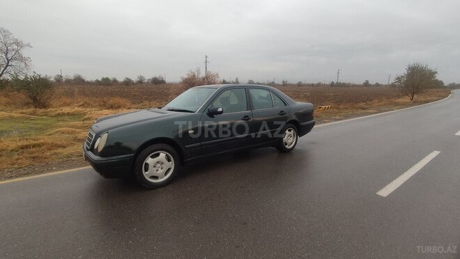 Mercedes E 220 1997, 93,333 km - 2.2 l - Babək
