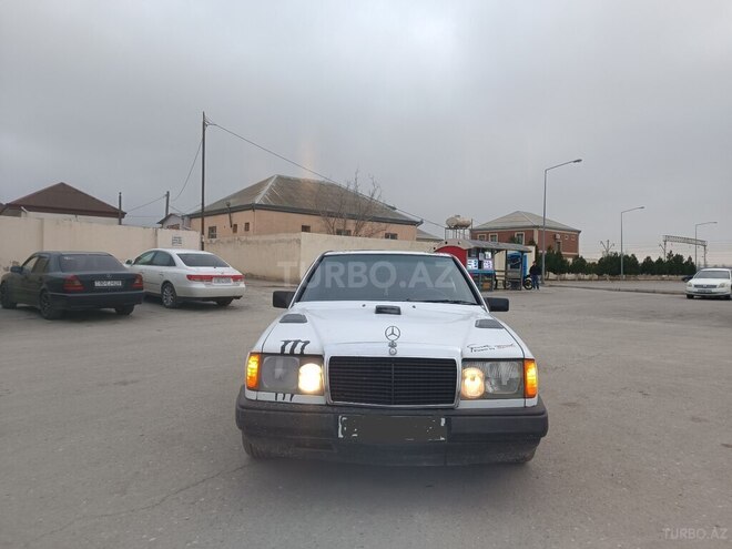 Mercedes E 230 1987, 150,000 km - 2.3 л - Bakı