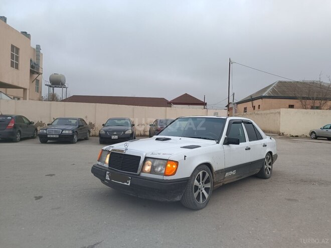 Mercedes E 230 1987, 150,000 km - 2.3 л - Bakı