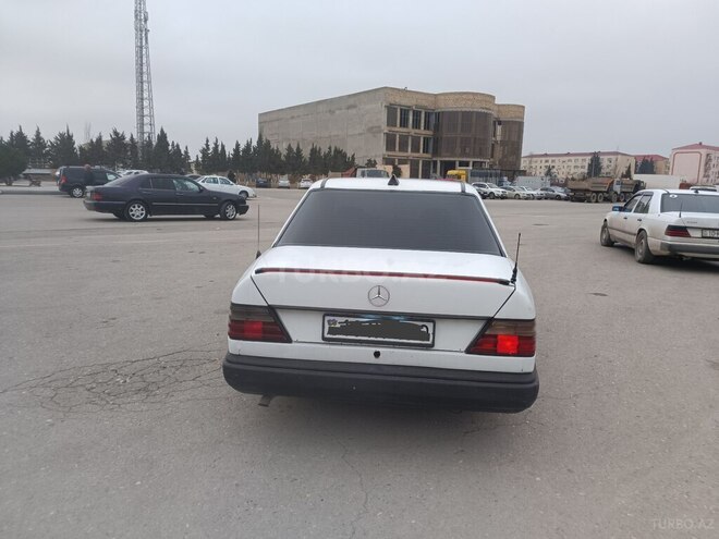Mercedes E 230 1987, 150,000 km - 2.3 л - Bakı