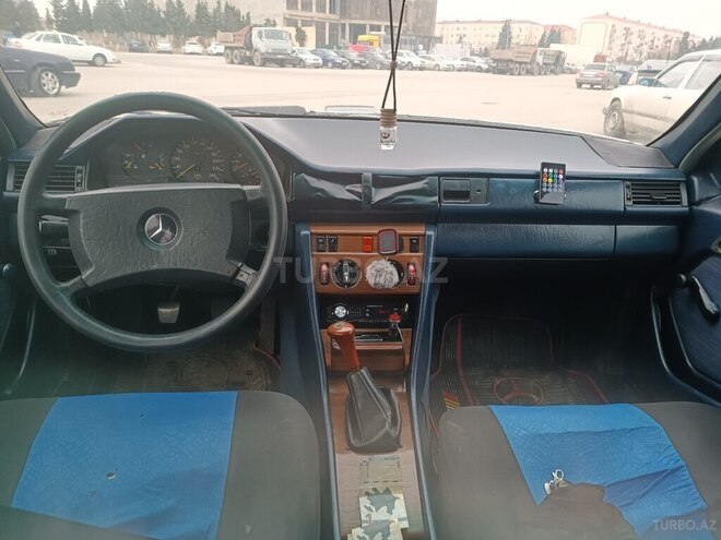 Mercedes E 230 1987, 150,000 km - 2.3 л - Bakı