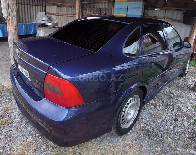 Opel Vectra 1999, 290,000 km - 2.0 l - Qax