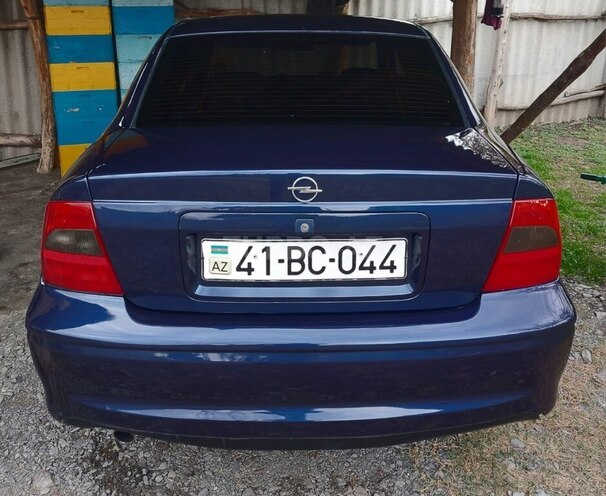 Opel Vectra 1999, 290,000 km - 2.0 l - Qax