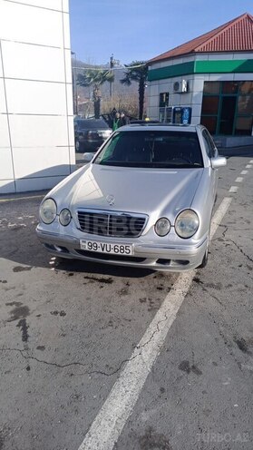 Mercedes E 240 2000, 342,000 km - 2.4 l - Zaqatala