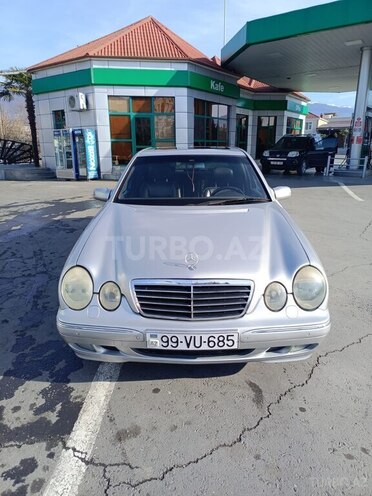 Mercedes E 240 2000, 342,000 km - 2.4 l - Zaqatala