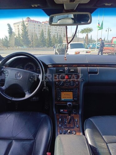 Mercedes E 240 2000, 342,000 km - 2.4 l - Zaqatala