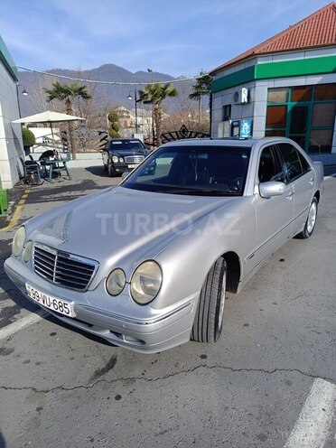 Mercedes E 240 2000, 342,000 km - 2.4 l - Zaqatala