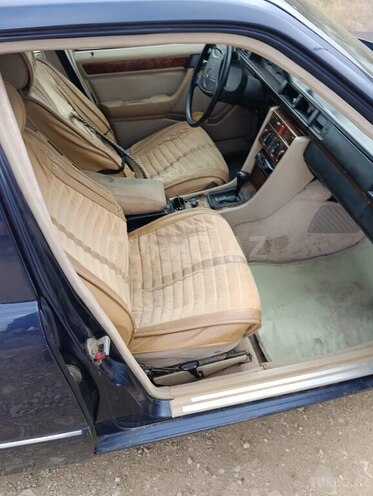 Mercedes E 220 1995, 485,000 km - 2.2 l - Bakı