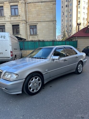 Mercedes C 200 1999, 267,000 km - 2.0 l - Bakı