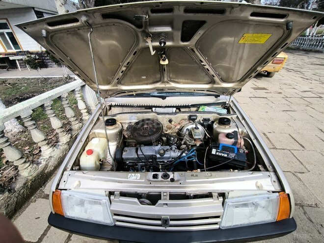 LADA (VAZ) 21099 1998, 266,000 km - 1.6 l - Salyan