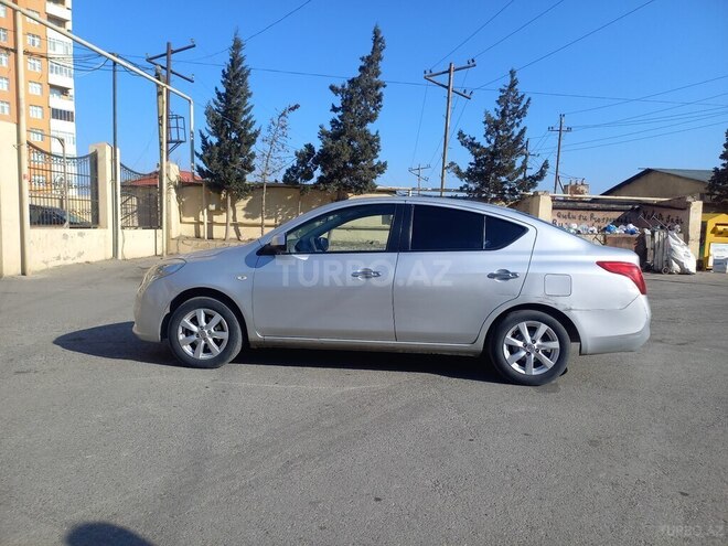 Nissan Sunny 2013, 165,480 km - 1.5 л - Bakı