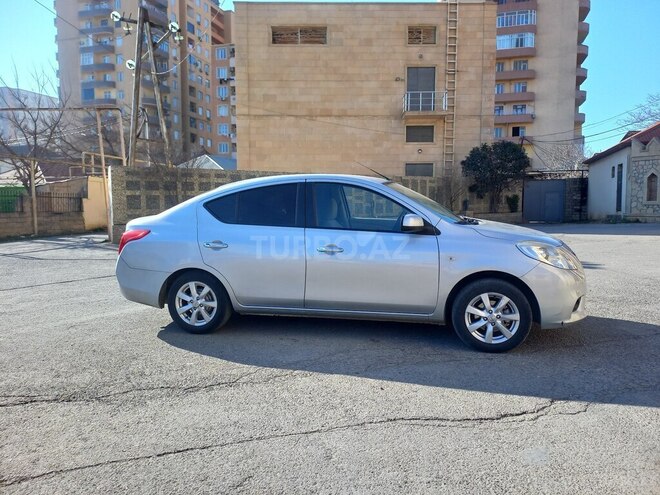 Nissan Sunny 2013, 165,480 km - 1.5 л - Bakı