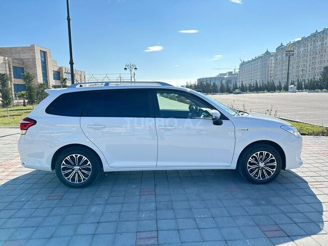 Toyota Corolla 2015, 94,000 km - 1.5 l - Sumqayıt