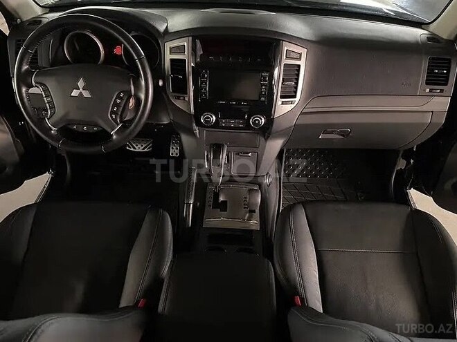Mitsubishi Pajero 2015, 124,300 km - 3.8 l - Bakı