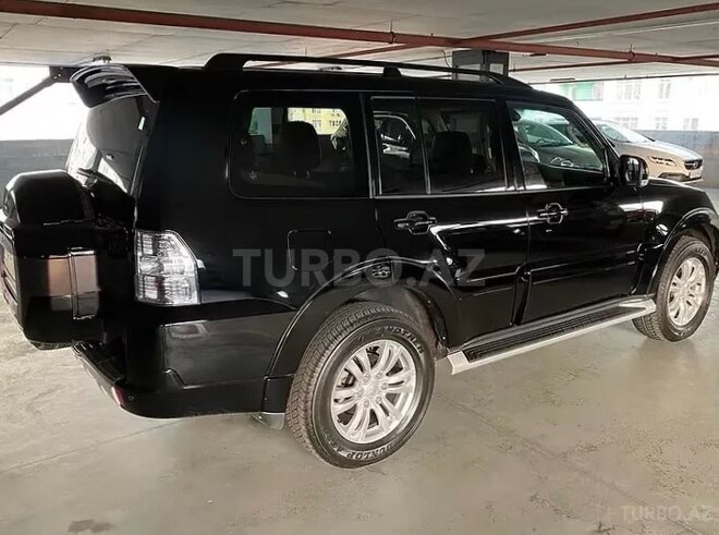 Mitsubishi Pajero 2015, 124,300 km - 3.8 l - Bakı