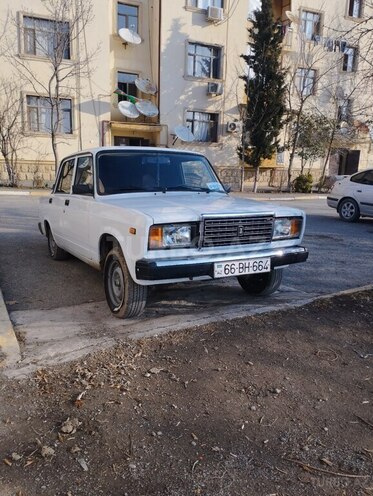 LADA (VAZ) 2107 2002, 85,000 km - 1.6 л - Yevlax