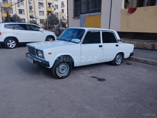 LADA (VAZ) 2107 2002, 85,000 km - 1.6 л - Yevlax