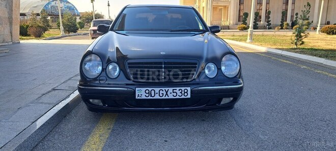 Mercedes E 240 2001, 300,000 km - 2.4 l - Ucar