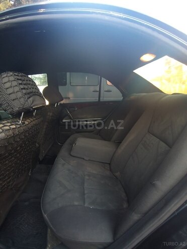 Mercedes E 220 1999, 420,000 km - 2.2 l - Yevlax