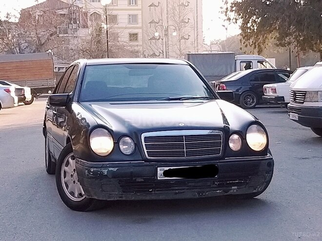 Mercedes E 220 1999, 420,000 km - 2.2 l - Yevlax