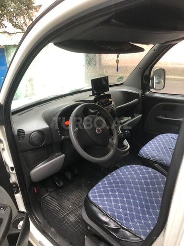Fiat Doblo 2009, 317,000 km - 1.3 l - Bakı