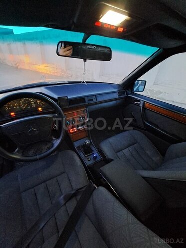 Mercedes E 200 1993, 352,524 km - 2.0 л - Bakı