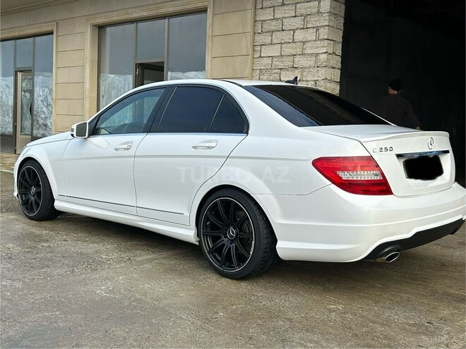 Mercedes C 250 2012, 215,652 km - 1.8 l - Bakı