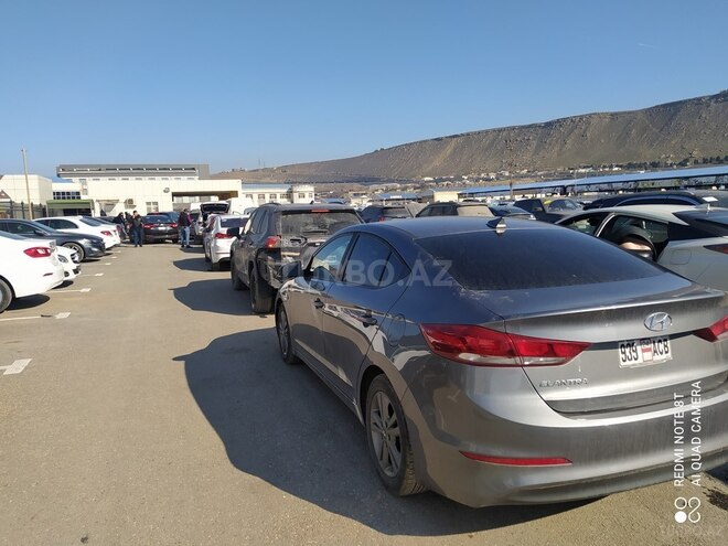 Hyundai Elantra 2018, 100,000 km - 2.0 l - Bakı