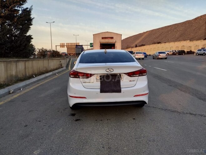 Hyundai Elantra 2015, 205,000 km - 1.6 l - Bakı