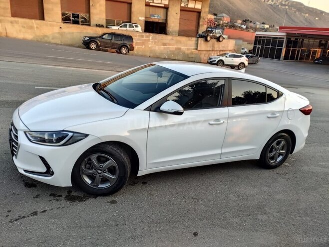 Hyundai Elantra 2015, 205,000 km - 1.6 l - Bakı
