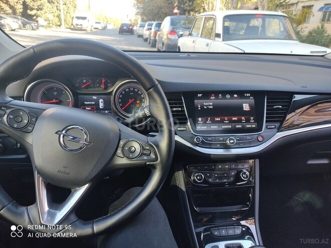 Opel Astra 2018, 207,000 km - 1.6 l - Bakı