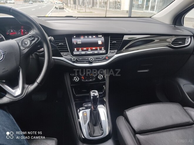 Opel Astra 2018, 207,000 km - 1.6 l - Bakı