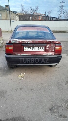 Opel Vectra 1992, 233,940 km - 1.6 l - Quba
