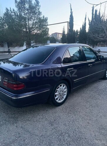 Mercedes E 270 1999, 365,134 km - 2.7 l - Sumqayıt