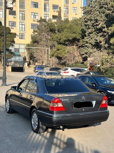 Mercedes C 220 1995, 352,000 km - 2.2 л - Bakı