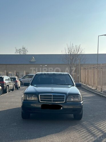 Mercedes C 220 1995, 352,000 km - 2.2 л - Bakı