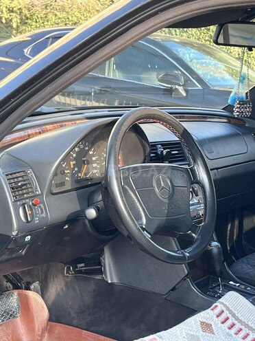 Mercedes C 220 1995, 352,000 km - 2.2 л - Bakı