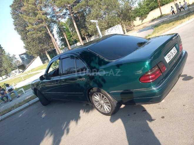 Mercedes E 230 1997, 569,785 km - 2.3 l - Quba