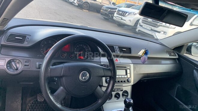 Volkswagen Passat 2005, 228,200 km - 2.0 l - Bakı