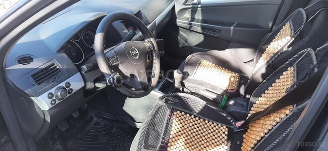 Opel Astra 2005, 276,200 km - 1.4 l - Yevlax